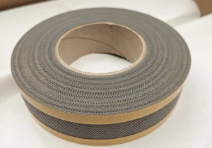 Taśma wentylacyjna (paroprzepuszczalna) do poliwęglanu – szerokość 25 mm, rolka 25 mb, do płyt 16-20 mm 