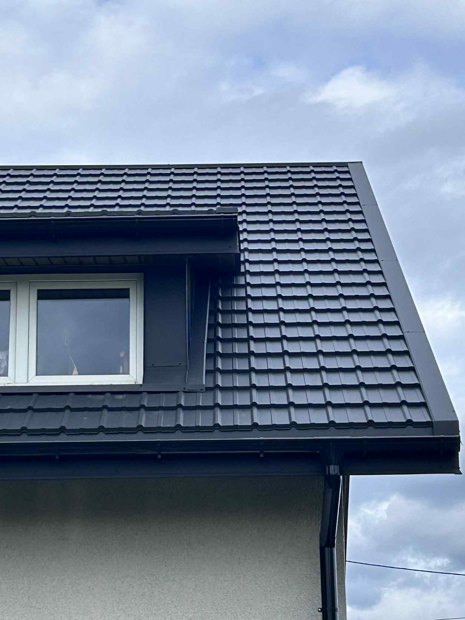 Blachodachówka Brosa na dachu w Białymstoku – montaż dachu w wykonaniu Expert-Dach